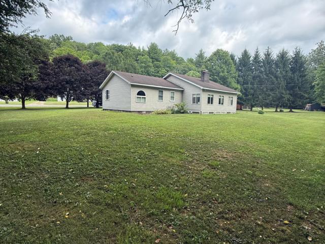 574 Priest Holw Road Russell, PA 16345 - Photo 7 of 54 Gallery Image 7