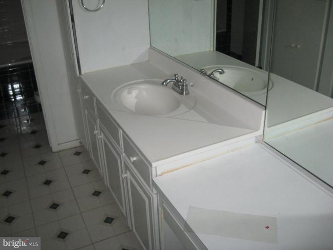 11232 Legato Way Silver Spring, MD 20901 - Photo 11 of 12 Master Bathroom