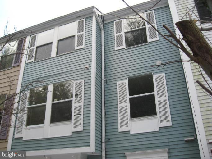 11232 Legato Way Silver Spring, MD 20901 - Photo 6 of 12 3 Stories Tall!