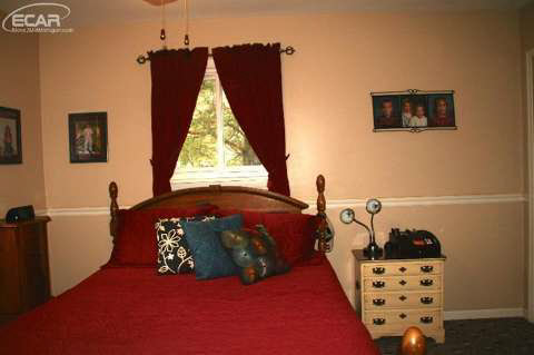 7425 Gillette Road Flushing, MI 48433 - Photo 24 of 46 20449112-23.JPG