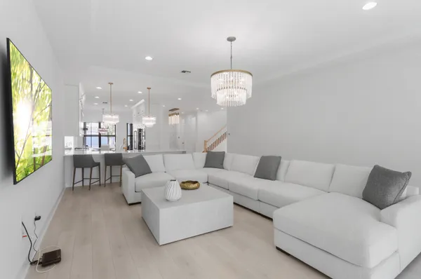 $10,000 | 13214 Artisan Circle, Palm Beach Gardens, FL 33418