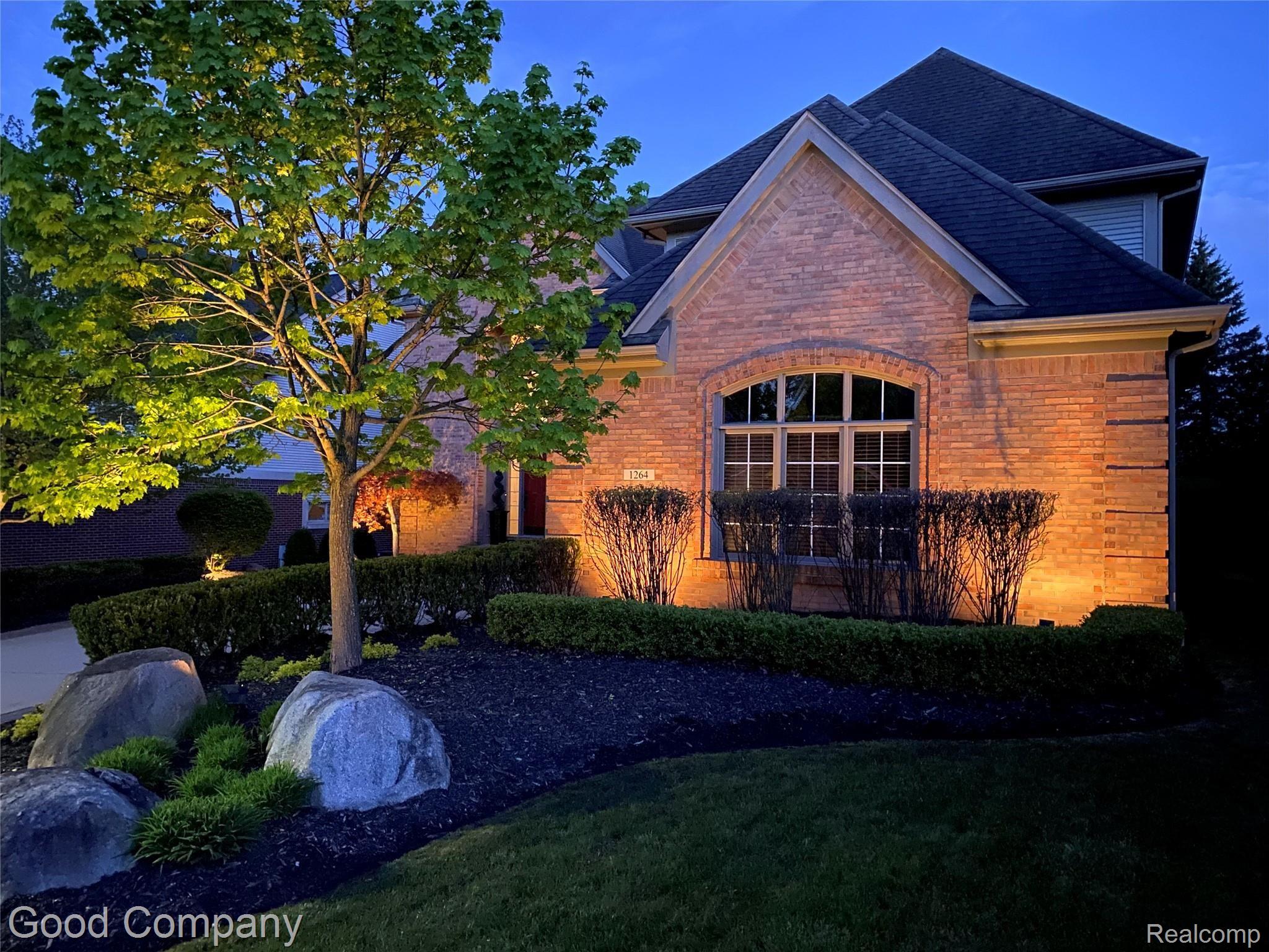 1264 Putnam Circle Rochester, MI 48307 - Photo 65 of 65 IMG_7213.jpg