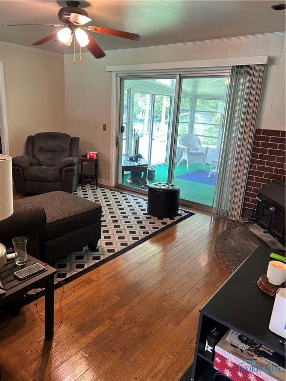 2046 Pautucket Road Toledo, OH 43615 - Photo 12 of 41 Family room