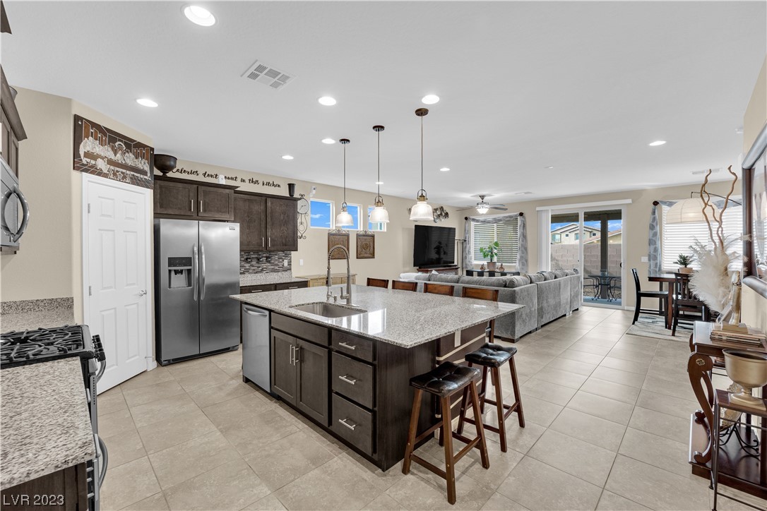 28 Arcturus Ridge Way Las Vegas, NV 89183 - Photo 5 of 51 Gallery Image 5