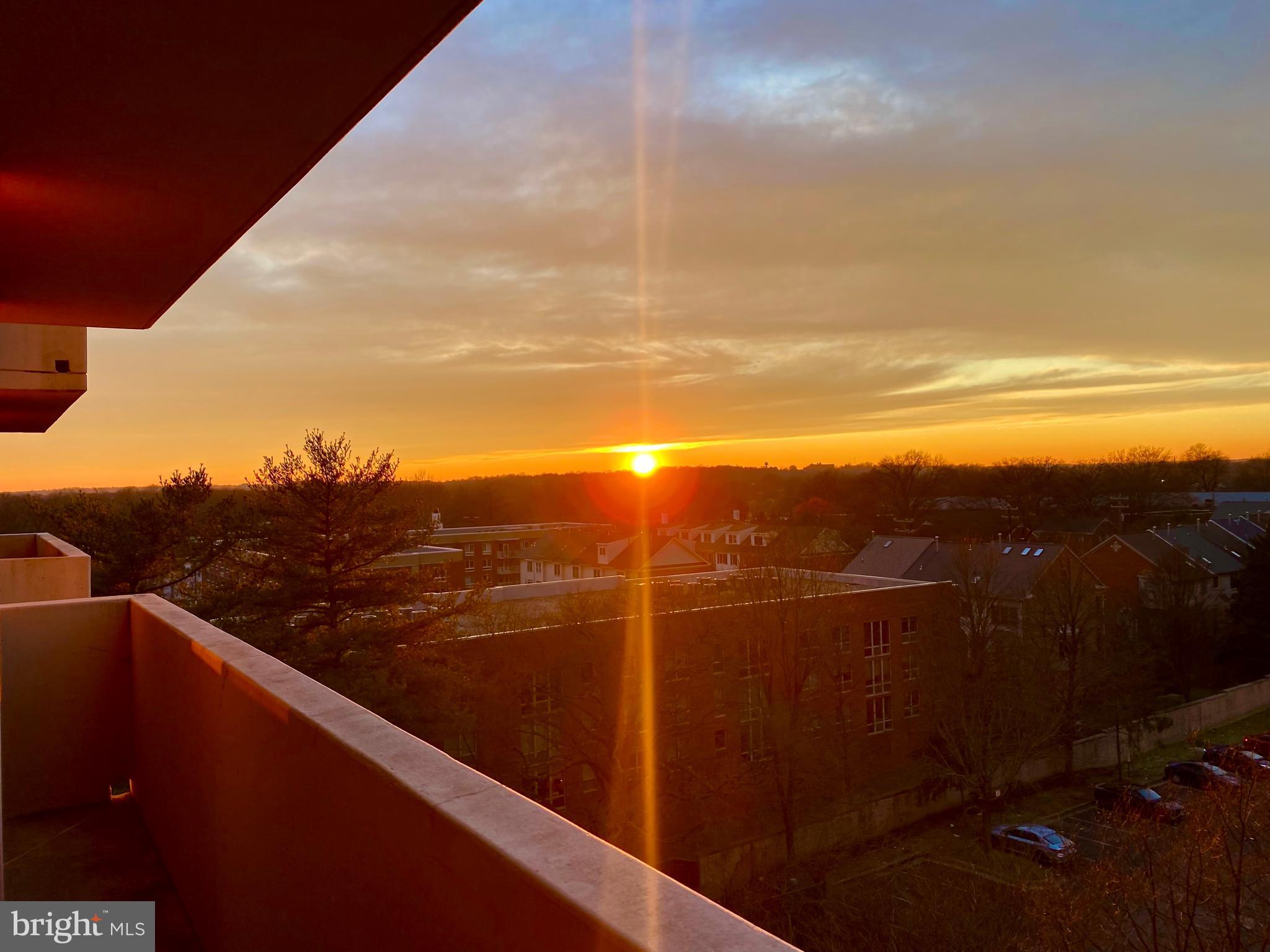 4141 North Henderson Road, Unit 611 Arlington, VA 22203 - Photo 7 of 45 Sunset view from Balcony
