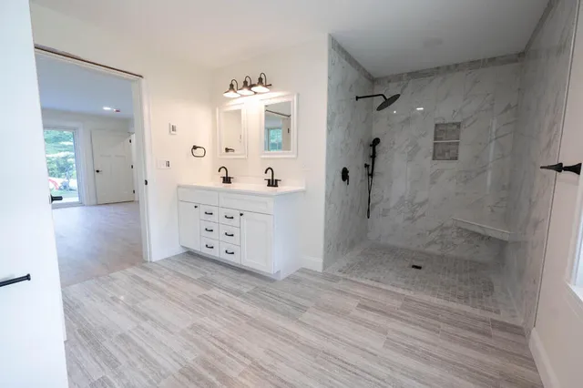 $949,000 | 29 Pleasant Street, Newcastle, ME 04553