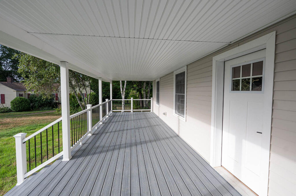 29 Pleasant Street Newcastle, ME 04553 - Photo 3 of 55 02