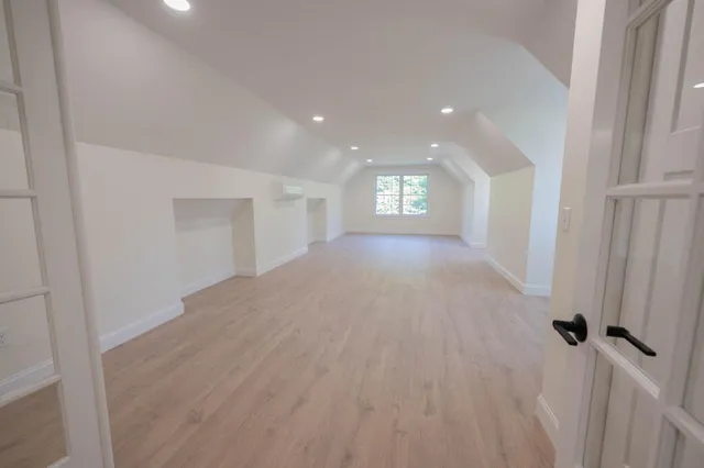 $949,000 | 29 Pleasant Street, Newcastle, ME 04553