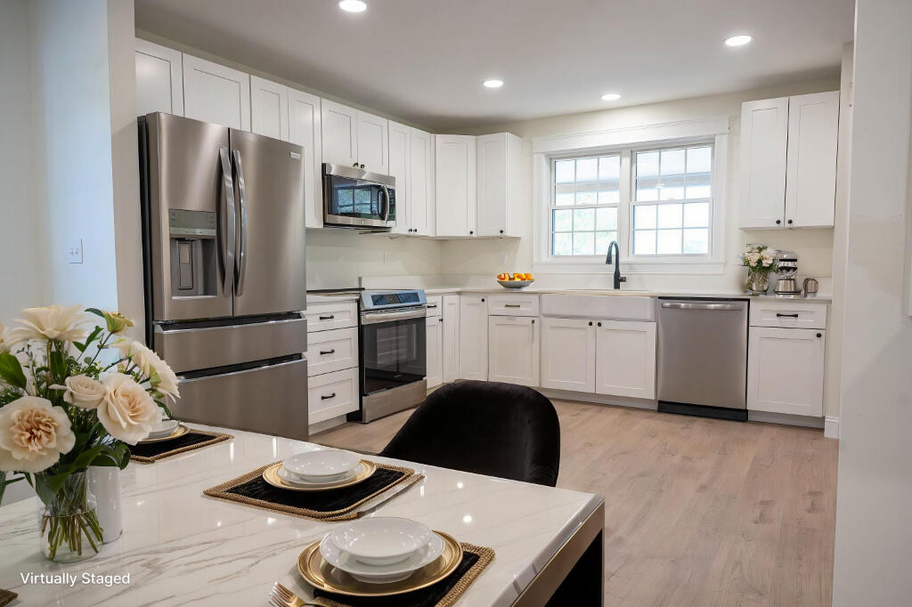 29 Pleasant Street Newcastle, ME 04553 - Photo 8 of 55 07