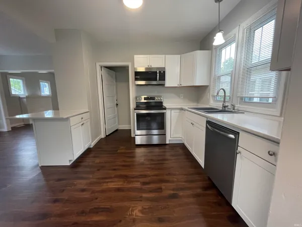 $3,600 | 600 East 1st Street, Bloomington, IN 47401