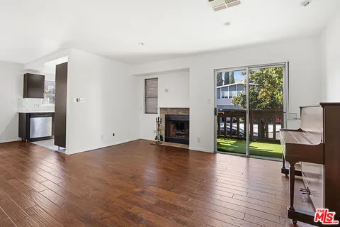 $799,900 | 1628 North Formosa Avenue, Unit A, Los Angeles, CA 90046
