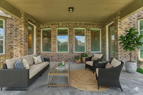 $675,000 | 4043 Steep Woods Drive, Spring, TX 77386