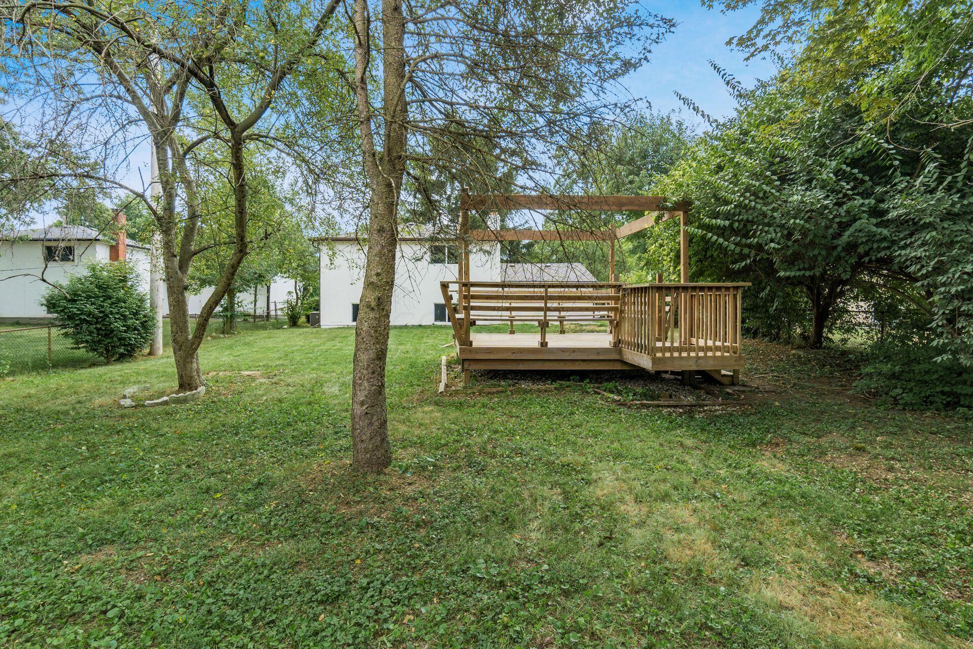 2429 Daily Road Columbus, OH 43232 - Photo 41 of 44 Backyard