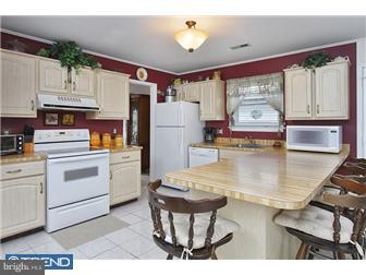 113 Harvest Road Logan Township, NJ 08085 - Photo 5 of 12 Kitchen
