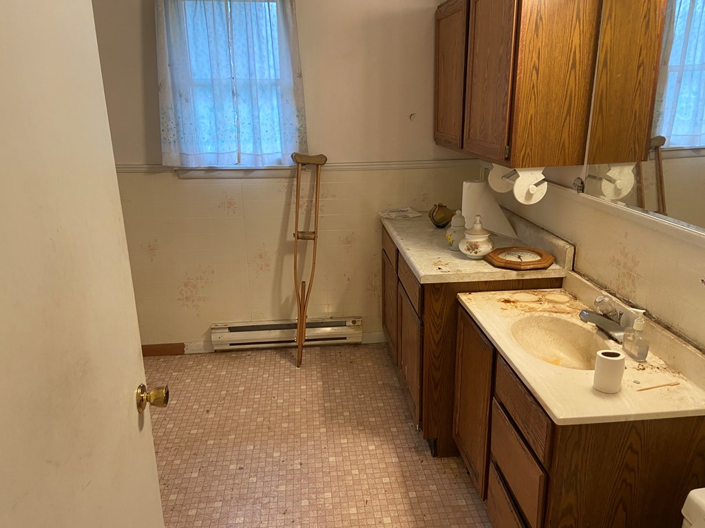 728 South Main Street Knox, PA 16232 - Photo 11 of 15 a utility room with a sink washer and dryer