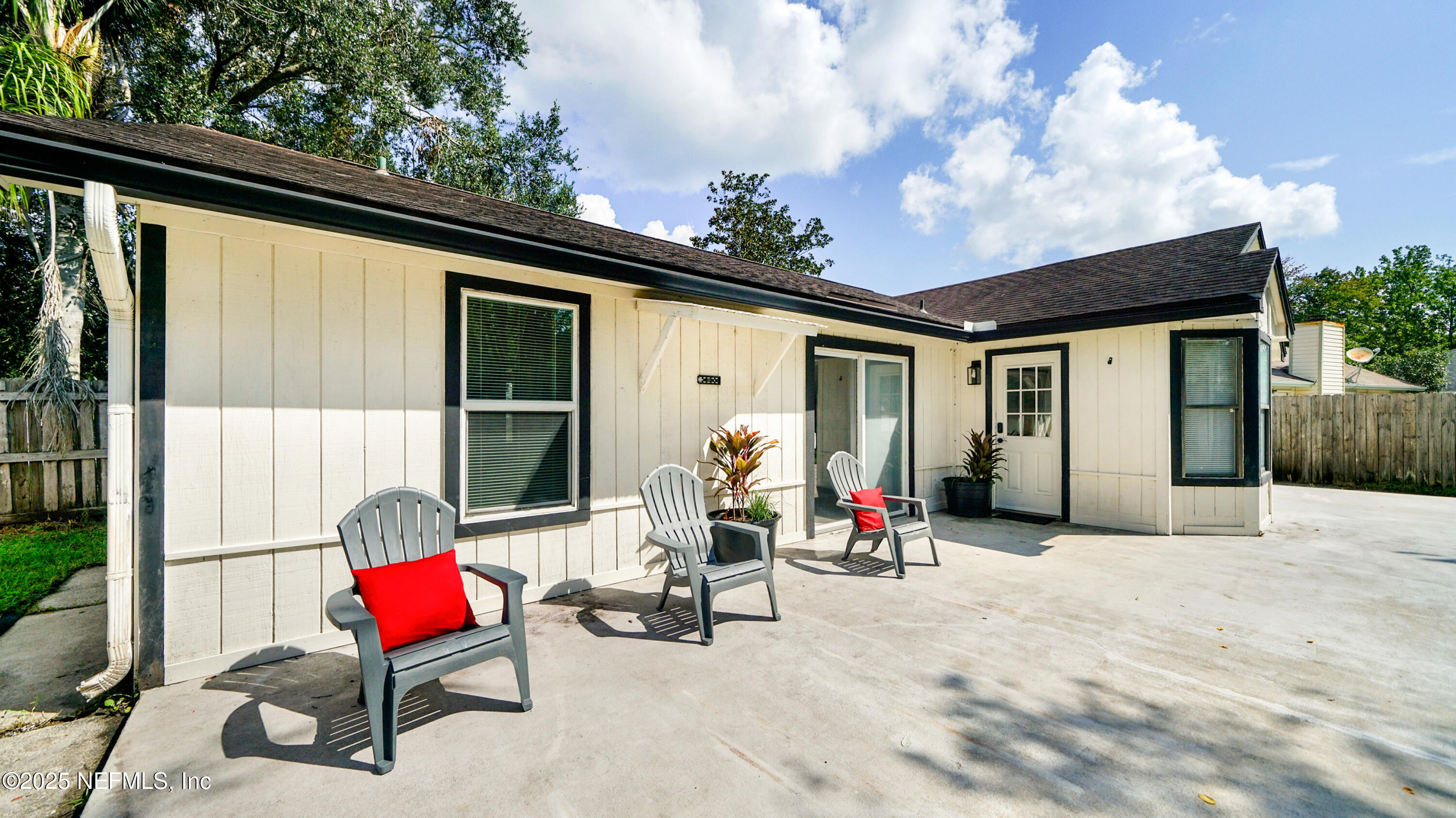 3255 Dowitcher Lane Orange Park, FL 32065 - Photo 24 of 27 a view of a chair with door in front of house