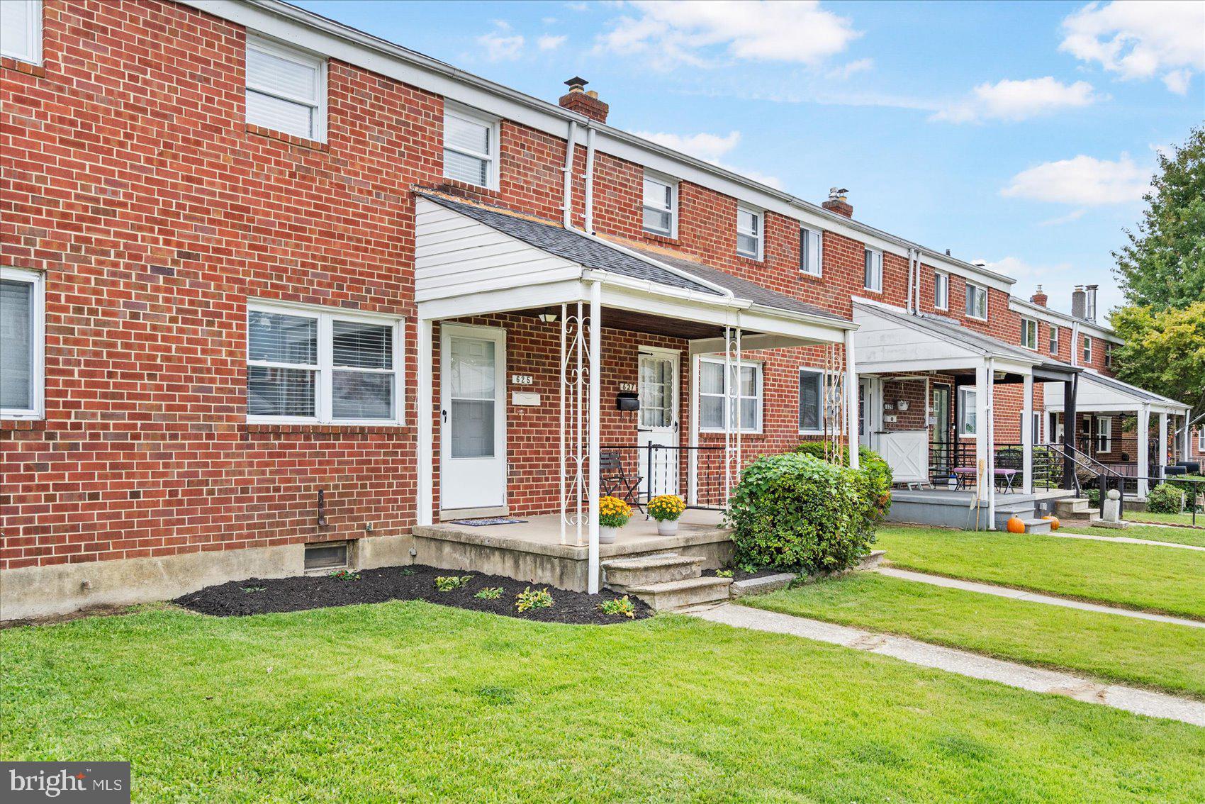 625 Queensgate Road Baltimore, MD 21229 - Photo 3 of 39 Exterior Front