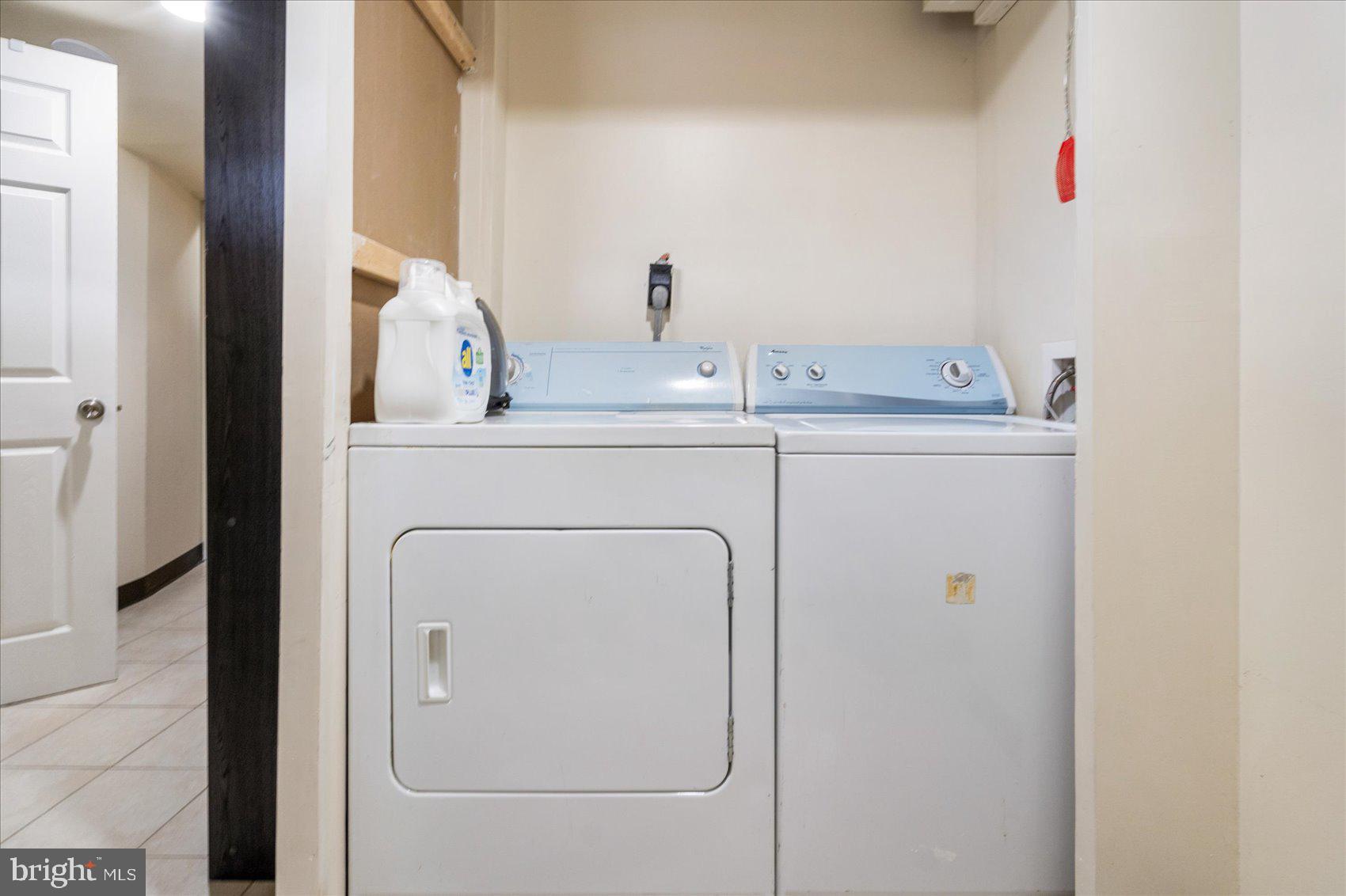625 Queensgate Road Baltimore, MD 21229 - Photo 31 of 39 Laundry Room