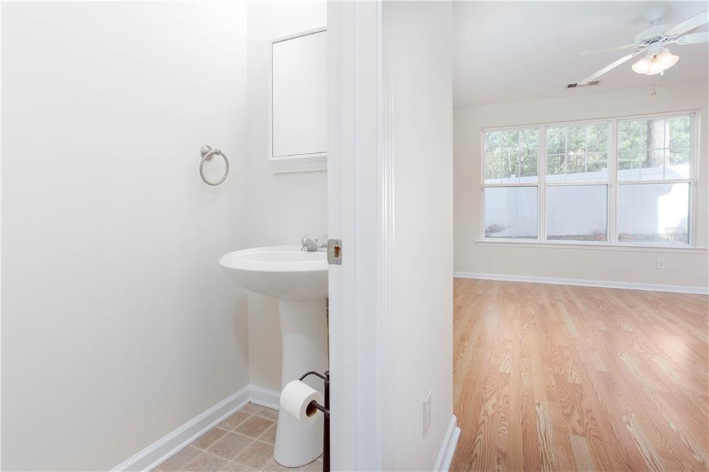 206 Oconee Way Canton, GA 30114 - Photo 14 of 37