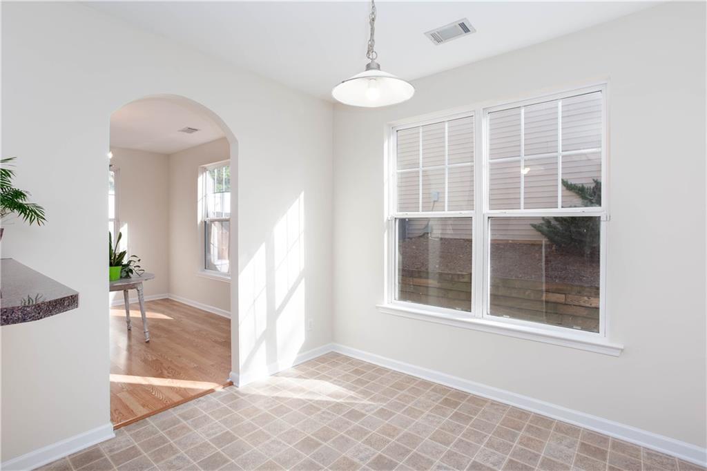 206 Oconee Way Canton, GA 30114 - Photo 3 of 37