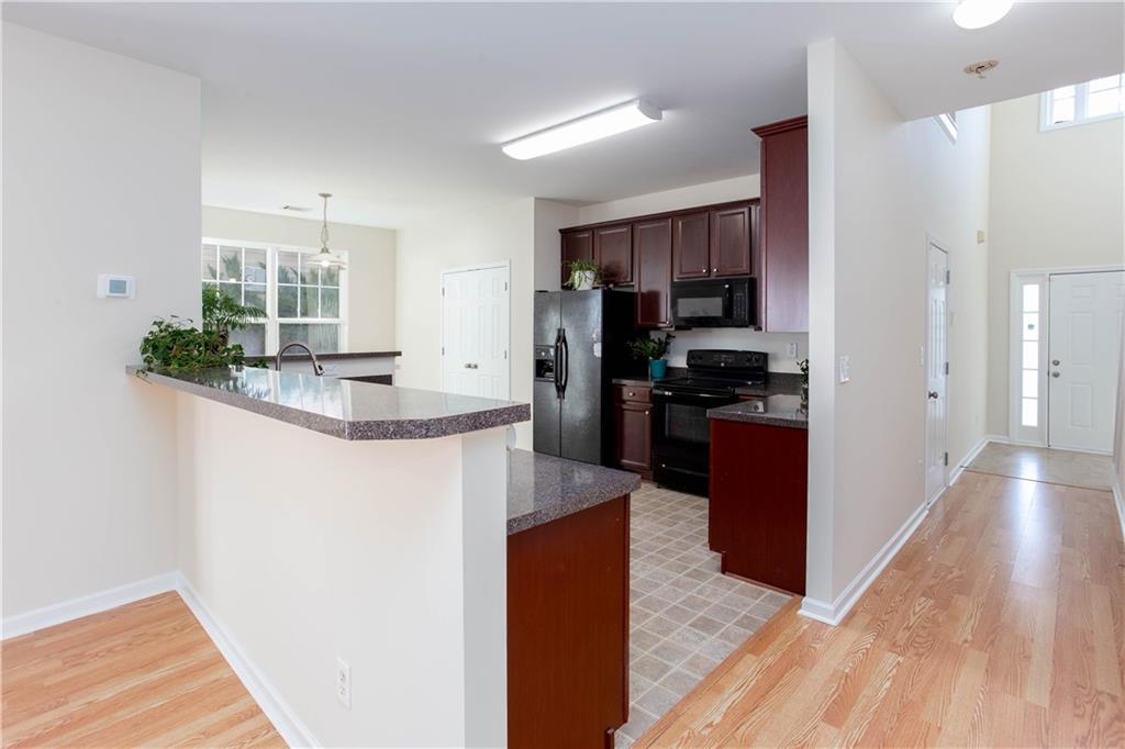 206 Oconee Way Canton, GA 30114 - Photo 5 of 37