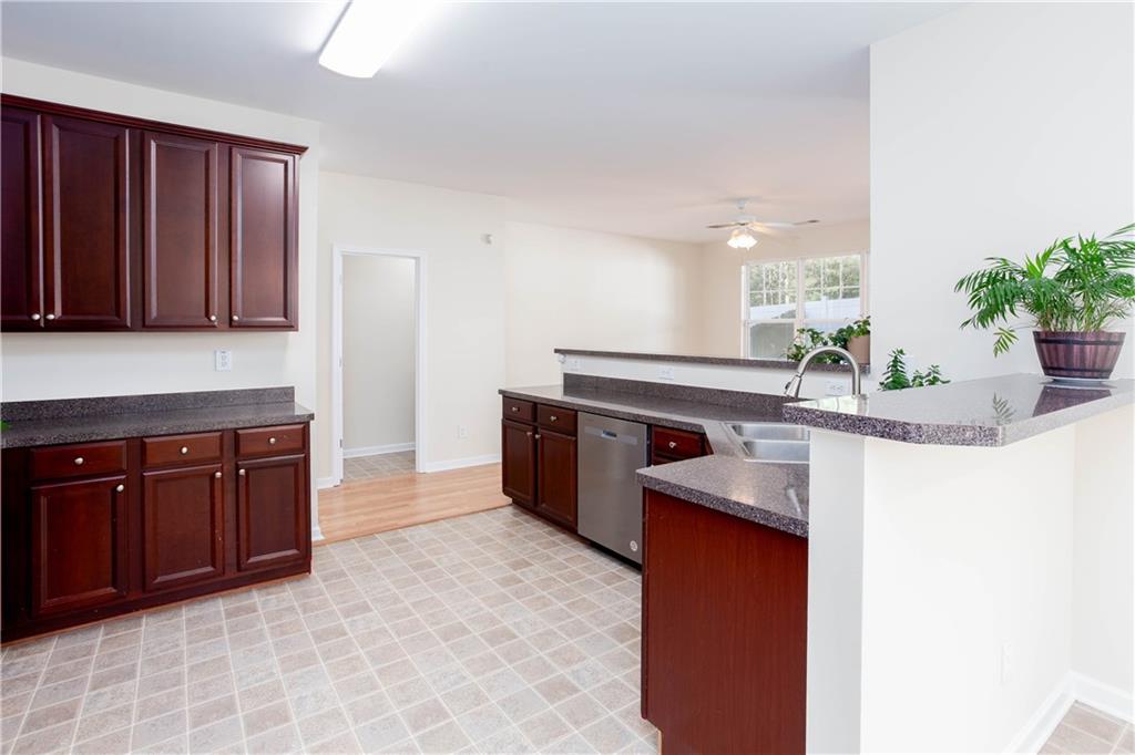 206 Oconee Way Canton, GA 30114 - Photo 7 of 37