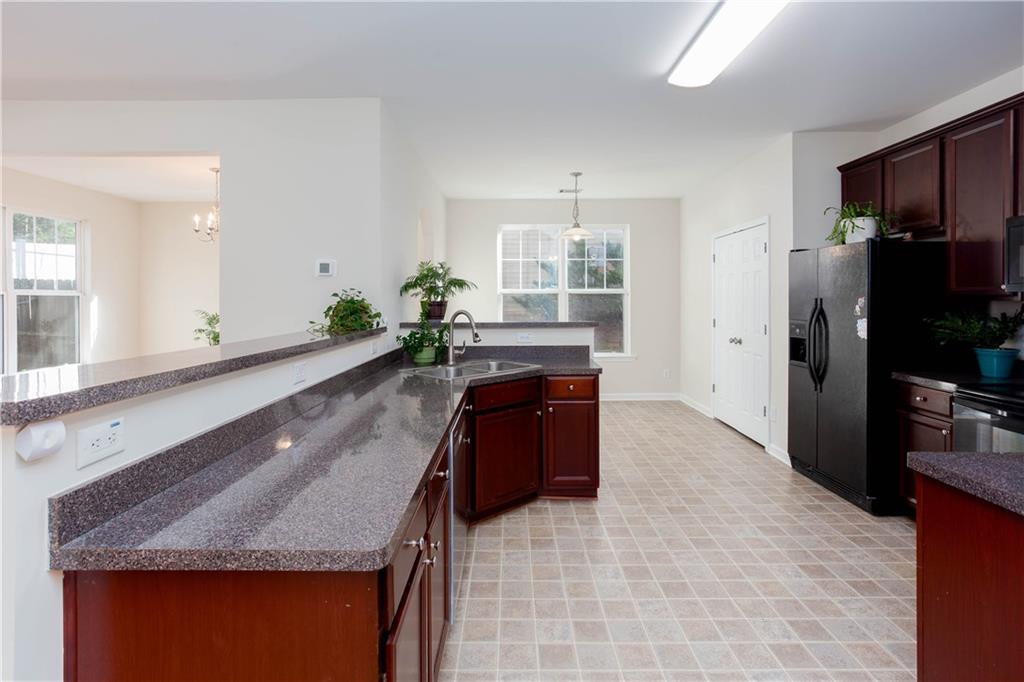 206 Oconee Way Canton, GA 30114 - Photo 8 of 37