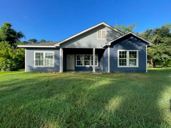 $345,000 | 450 Gov Hogg Drive, Point Blank, TX 77364