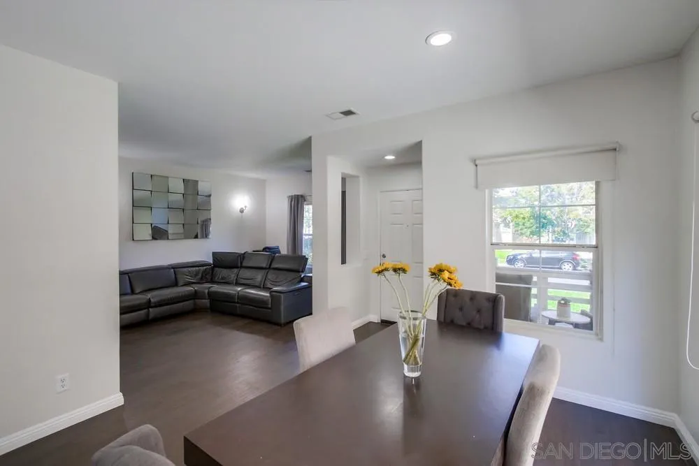 1564 Gold Run Road Chula Vista, CA 91913 - Photo 7 of 32 Gallery Image 7