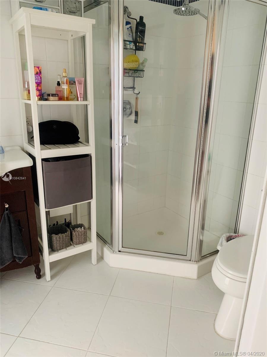 1925 North 38th Avenue Hollywood, FL 33021 - Photo 15 of 27