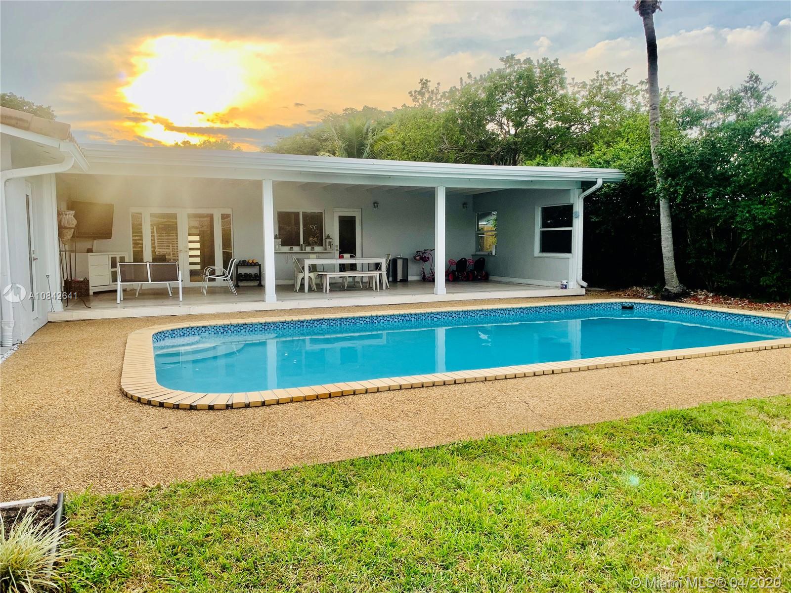 1925 North 38th Avenue Hollywood, FL 33021 - Photo 19 of 27