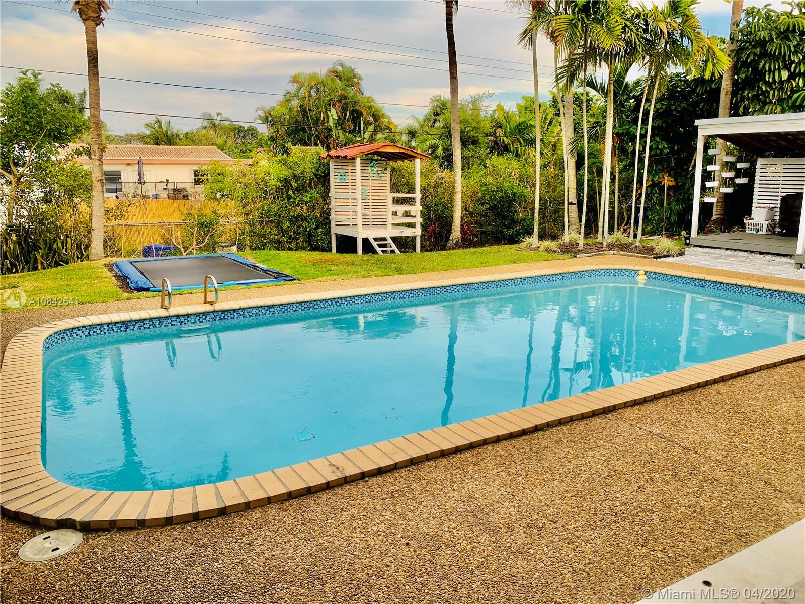 1925 North 38th Avenue Hollywood, FL 33021 - Photo 4 of 27