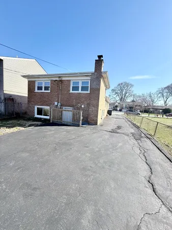 $2,500 | 2840 140th Street, Blue Island, IL 60406