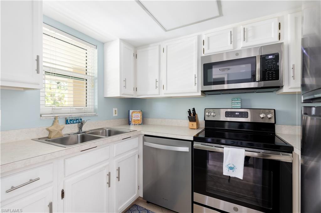 87 North Collier Boulevard, Unit J18 Marco Island, FL 34145 - Photo 3 of 21