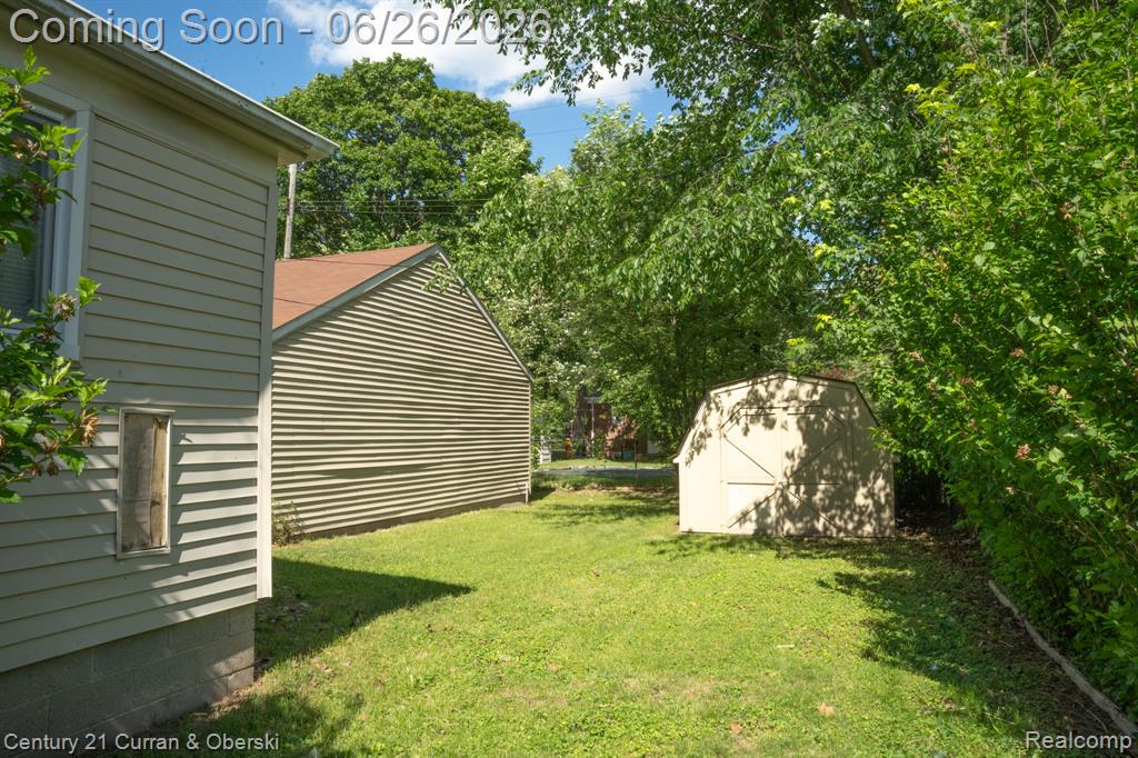 16732 Garfield Redford, MI 48240 - Photo 25 of 31