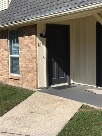 $1,200 | 816 Rue Rochelle, Slidell, LA 70458