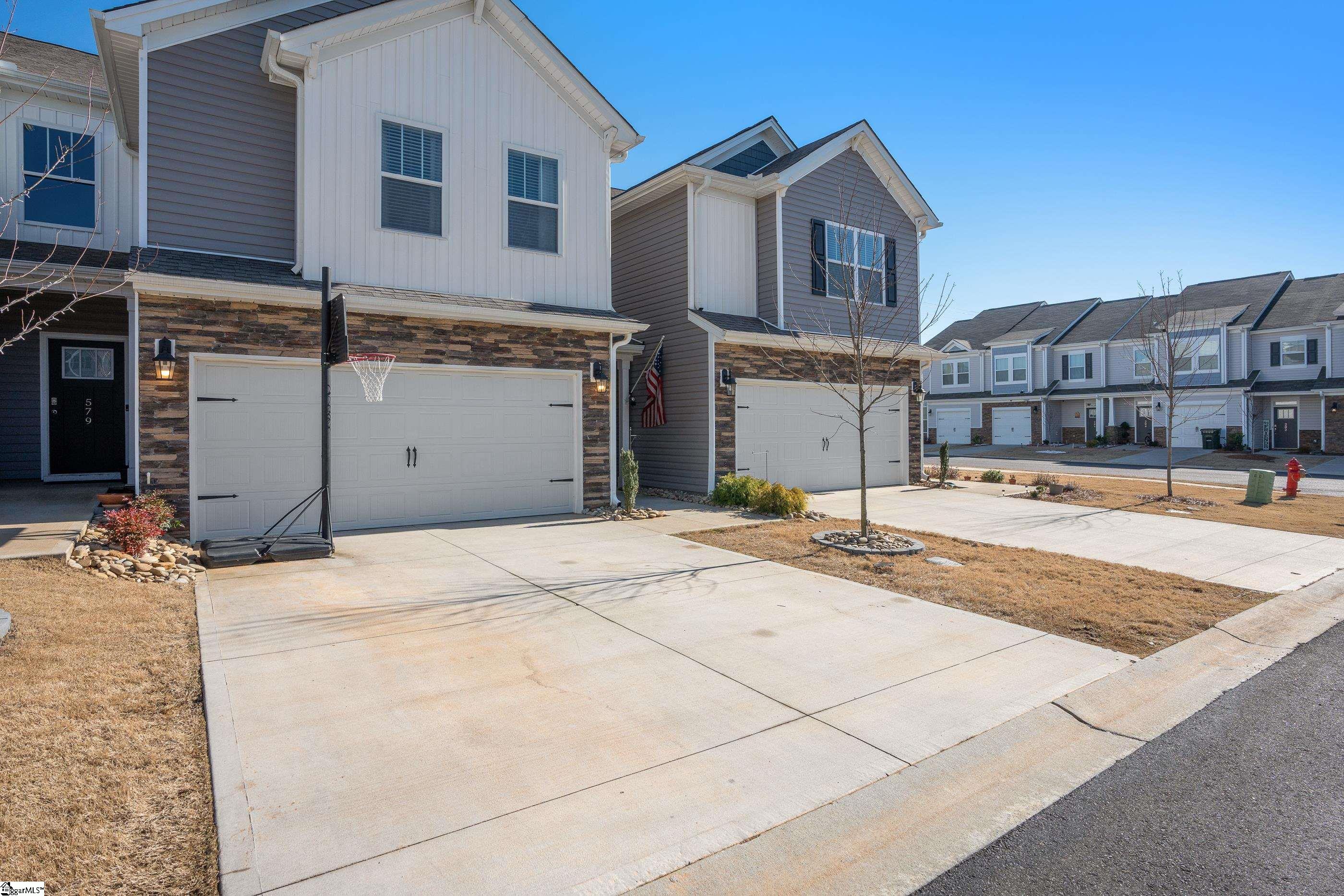 581 Yellow Fox Road Greer, SC 29650 - Photo 4 of 30 Gallery Image 4