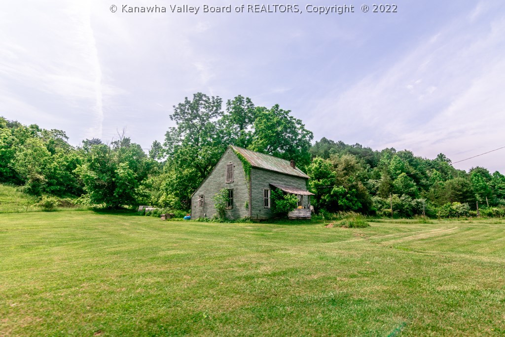963 Flagrock Road Evans, WV 25241 - Photo 9 of 29 Gallery Image 9