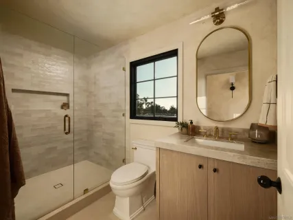 $5,000,000 | 8901 Nottingham Place, La Jolla, CA 92037