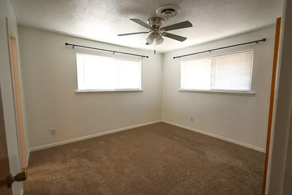 $1,450 | 903 North Lamb Street, Bowie, TX 76230