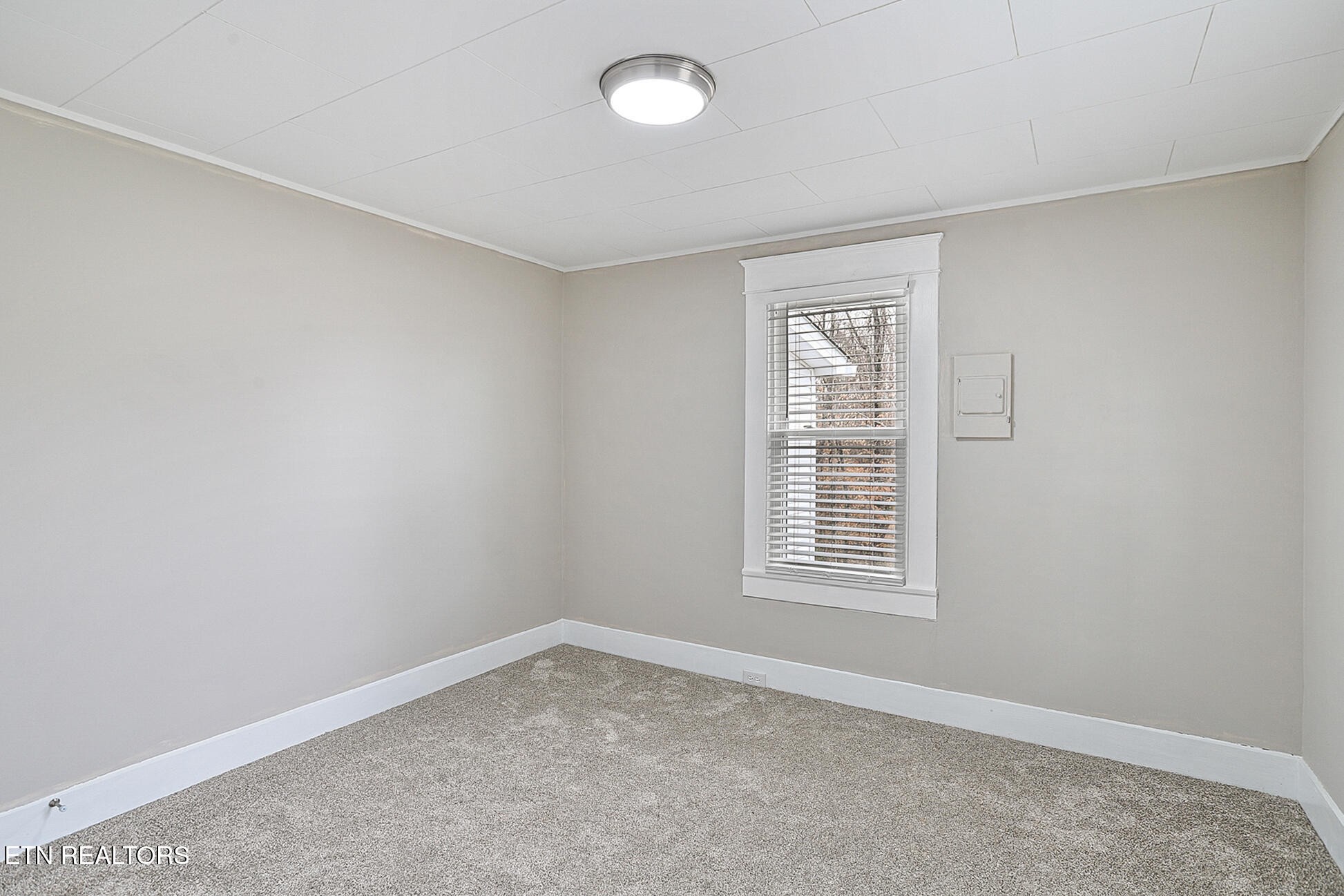 353 Lee Road Clinton, TN 37716 - Photo 18 of 33 Gallery Image 18