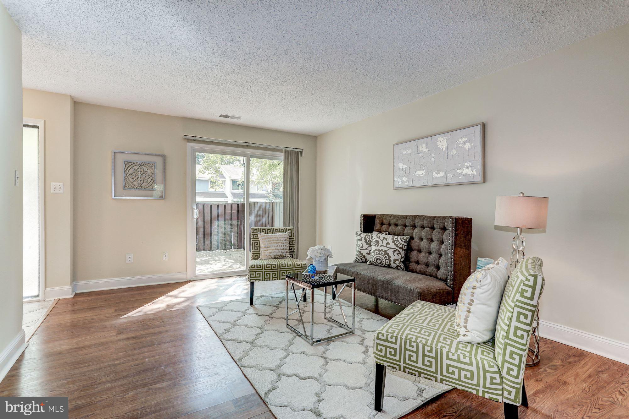 2222 Southgate Square Reston, VA 20191 - Photo 9 of 30 Living Room