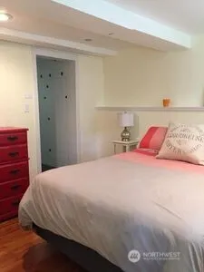 $1,650 | 342 16th Avenue East, Seattle, WA 98112