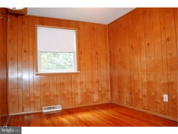 609 Evans Road Springfield, PA 19064 - Photo 10 of 18 Bedroom 3