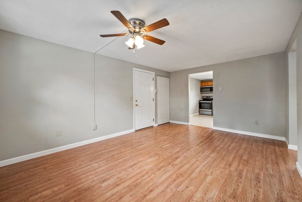 7 Maple Crest Circle, Unit F Holyoke, MA 01040 - Photo 15 of 29