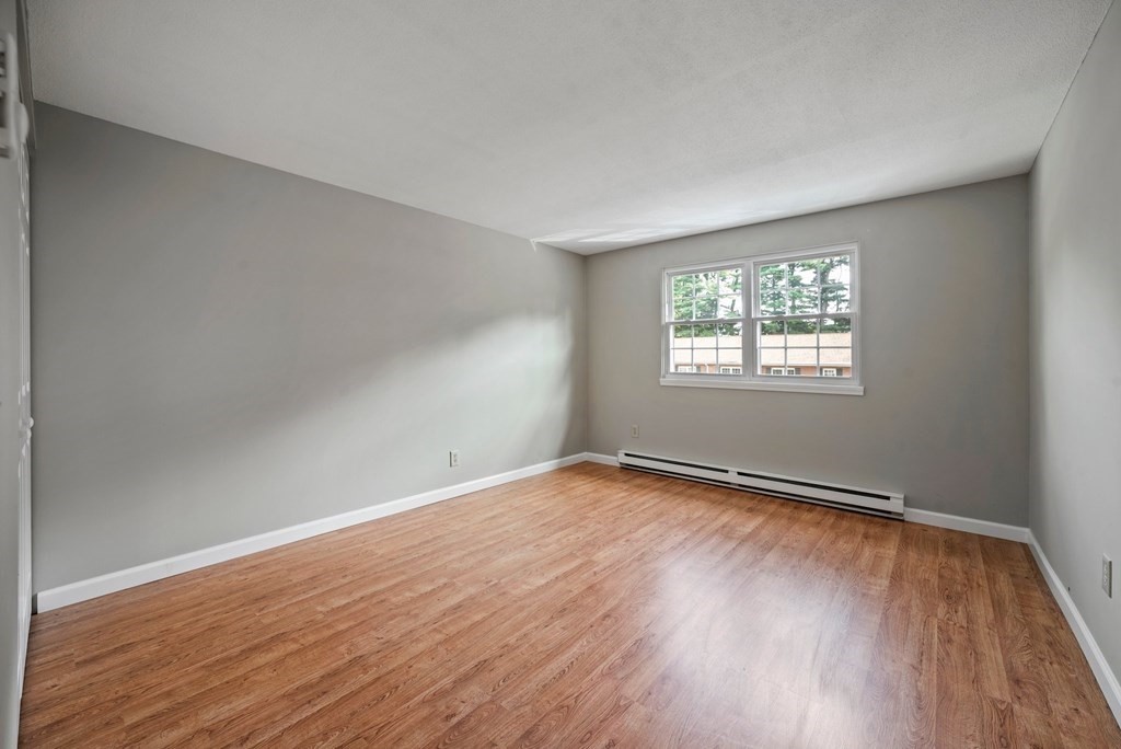 7 Maple Crest Circle, Unit F Holyoke, MA 01040 - Photo 18 of 29