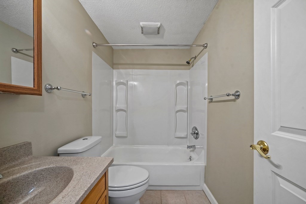 7 Maple Crest Circle, Unit F Holyoke, MA 01040 - Photo 23 of 29