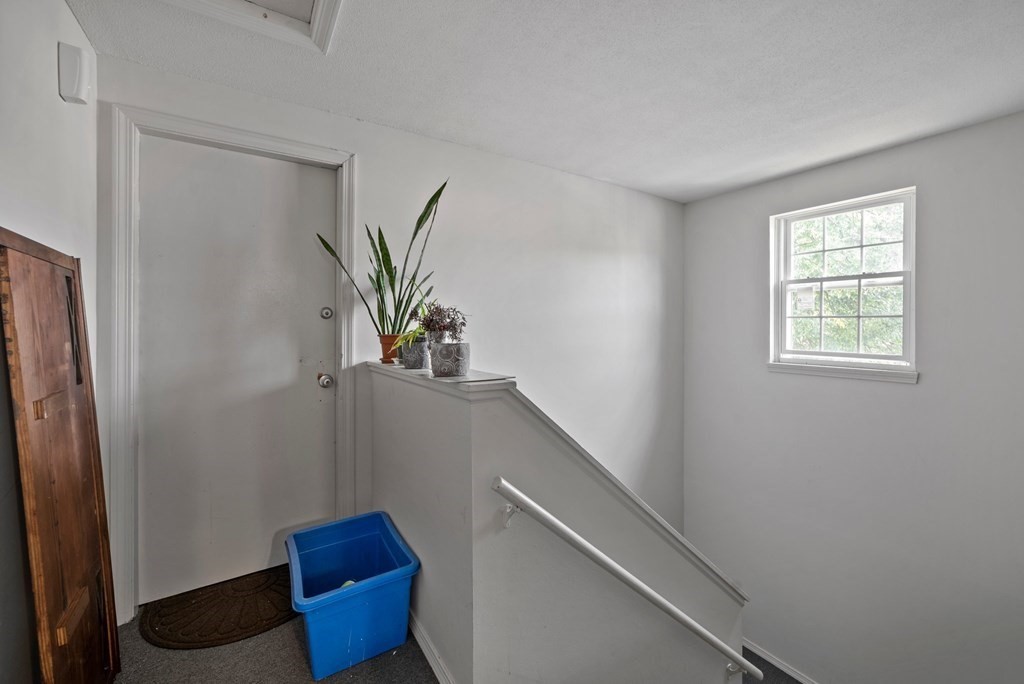 7 Maple Crest Circle, Unit F Holyoke, MA 01040 - Photo 24 of 29