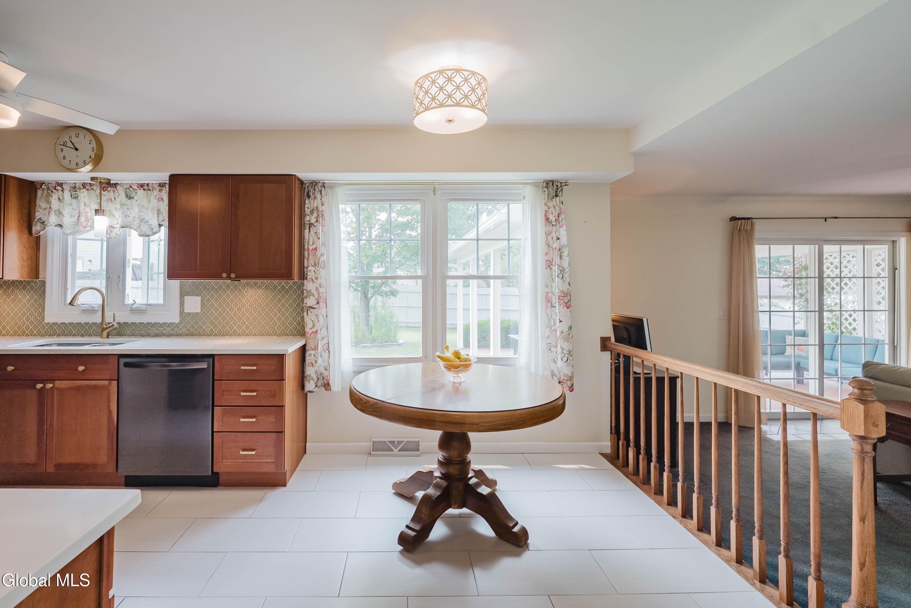 98 Miller Road Colonie, NY 12110 - Photo 11 of 43 12