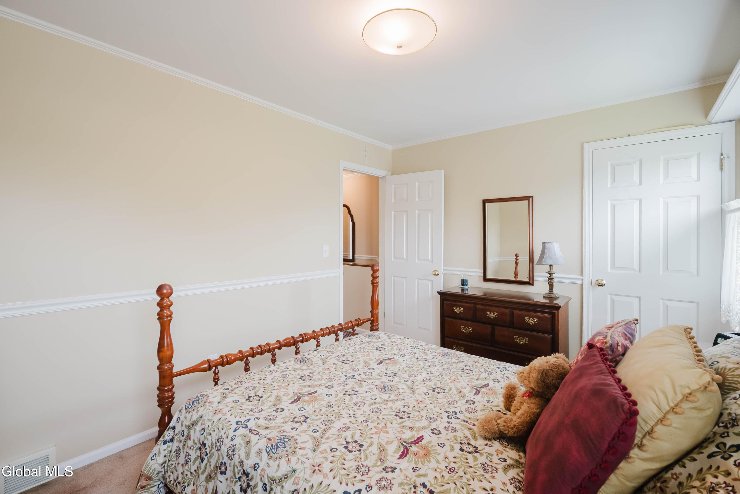 98 Miller Road Colonie, NY 12110 - Photo 20 of 43 22